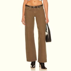 Low Loose Levi’s - brown